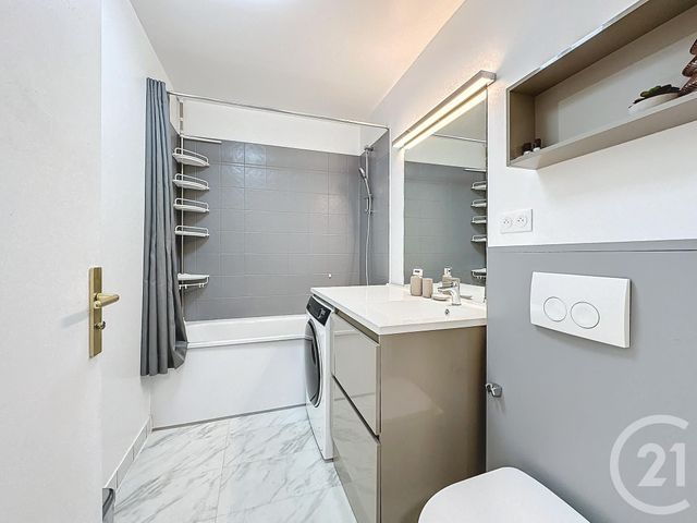 Appartement F2 &agrave; louer - 2 pi&egrave;ces - 33,33 m2 - Le Chesnay - 78 - ILE-DE-FRANCE