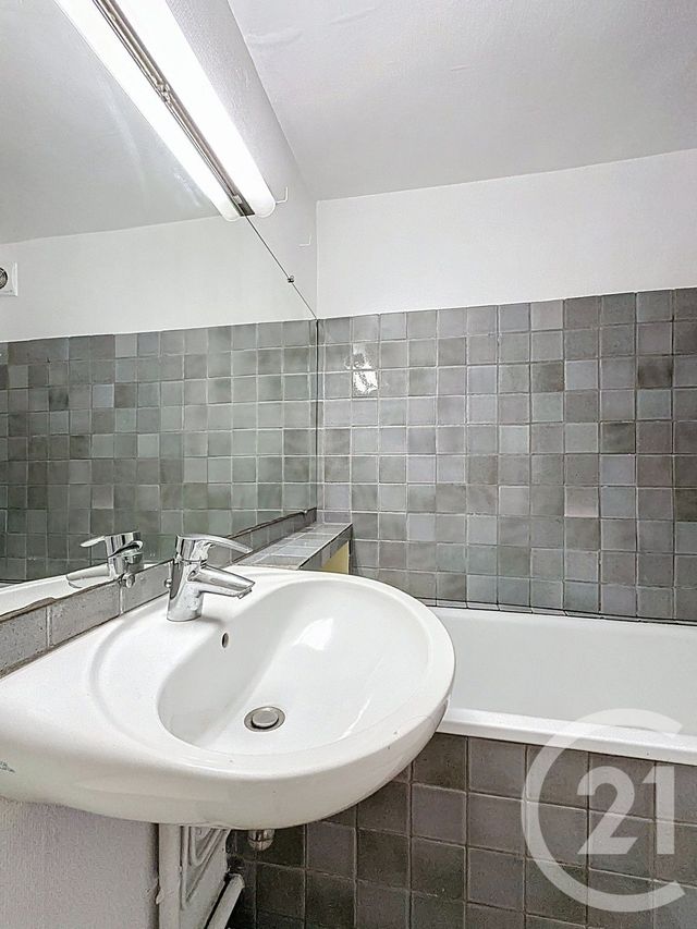 Appartement T3 &agrave; vendre - 3 pi&egrave;ces - 50,75 m2 - Versailles - 78 - ILE-DE-FRANCE