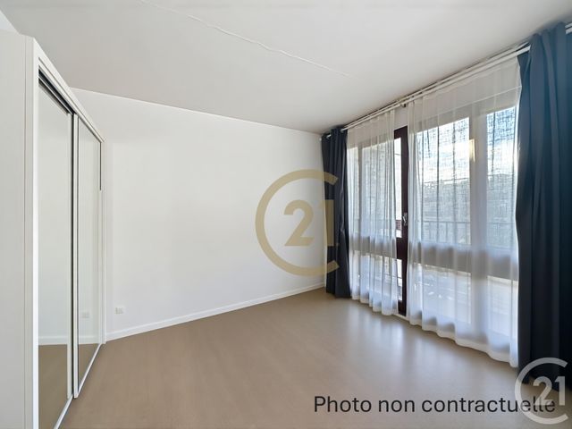 Appartement F1 &agrave; louer - 1 pi&egrave;ce - 26,34 m2 - Le Chesnay - 78 - ILE-DE-FRANCE