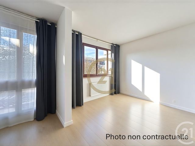 Appartement F1 &agrave; louer - 1 pi&egrave;ce - 26,34 m2 - Le Chesnay - 78 - ILE-DE-FRANCE