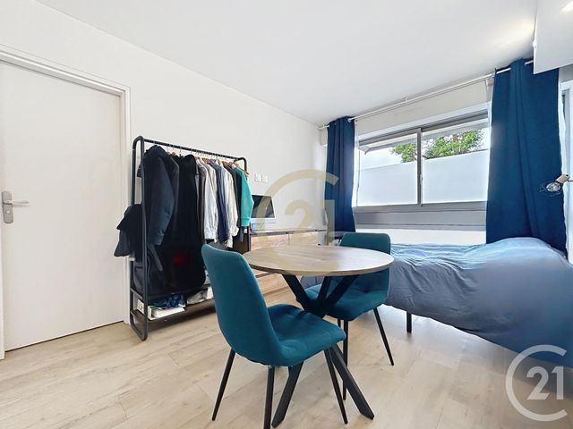 Appartement F1 &agrave; louer - 1 pi&egrave;ce - 15,84 m2 - Le Chesnay - 78 - ILE-DE-FRANCE