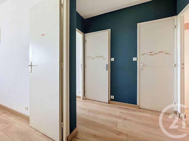 Appartement T5 &agrave; louer - 6 pi&egrave;ces - 122,16 m2 - Fontenay Le Fleury - 78 - ILE-DE-FRANCE