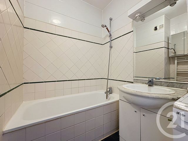 Appartement F3 &agrave; vendre - 3 pi&egrave;ces - 58,03 m2 - Versailles - 78 - ILE-DE-FRANCE