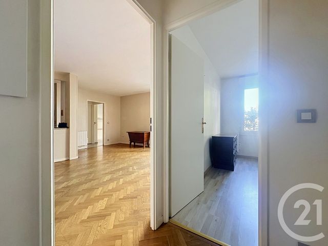 Appartement T3 &agrave; vendre - 3 pi&egrave;ces - 58,74 m2 - St Cyr L Ecole - 78 - ILE-DE-FRANCE