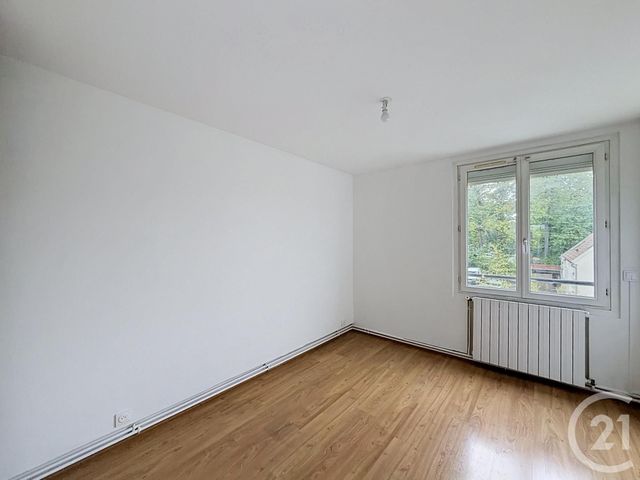 Appartement &agrave; louer - 4 pi&egrave;ces - 83,18 m2 - Le Chesnay - 78 - ILE-DE-FRANCE