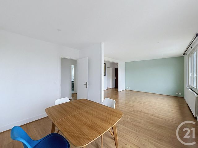 Appartement &agrave; louer - 4 pi&egrave;ces - 83,18 m2 - Le Chesnay - 78 - ILE-DE-FRANCE