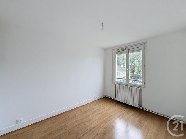 Appartement &agrave; louer - 4 pi&egrave;ces - 83,18 m2 - Le Chesnay - 78 - ILE-DE-FRANCE