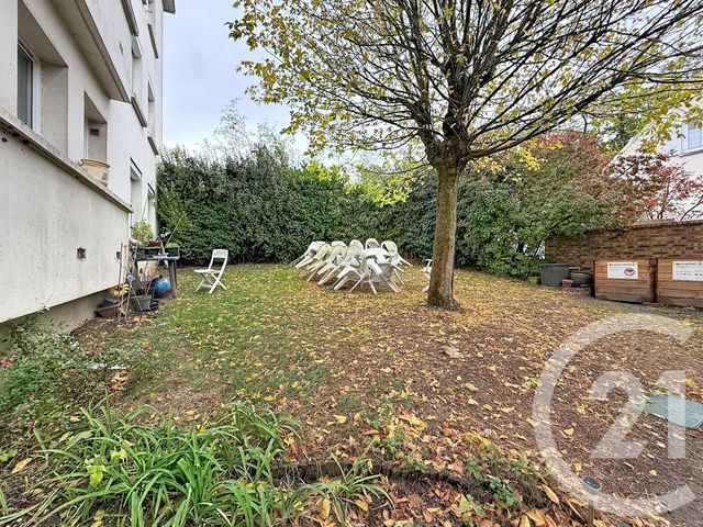 Appartement &agrave; louer - 4 pi&egrave;ces - 83,18 m2 - Le Chesnay - 78 - ILE-DE-FRANCE