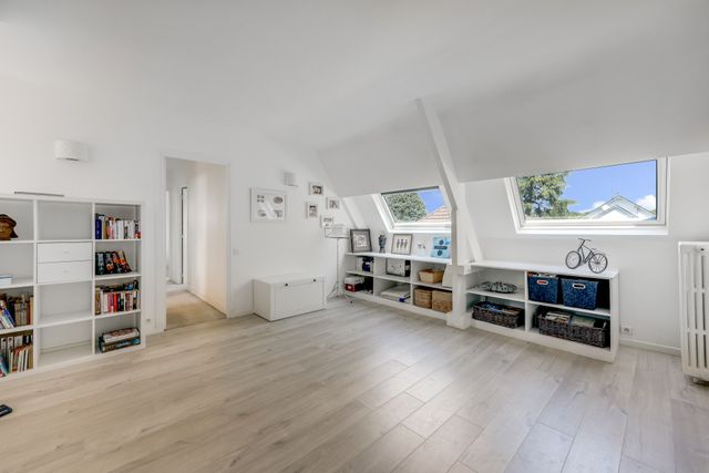 Maison à vendre - 8 pièces - 250 m2 - Versailles - 78 - ILE-DE-FRANCE