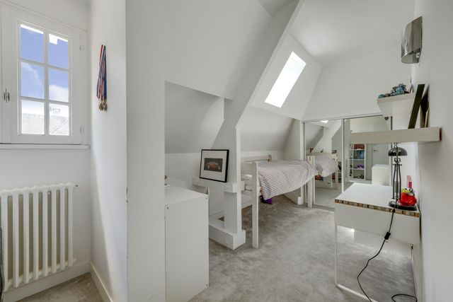 Maison à vendre - 8 pièces - 250 m2 - Versailles - 78 - ILE-DE-FRANCE