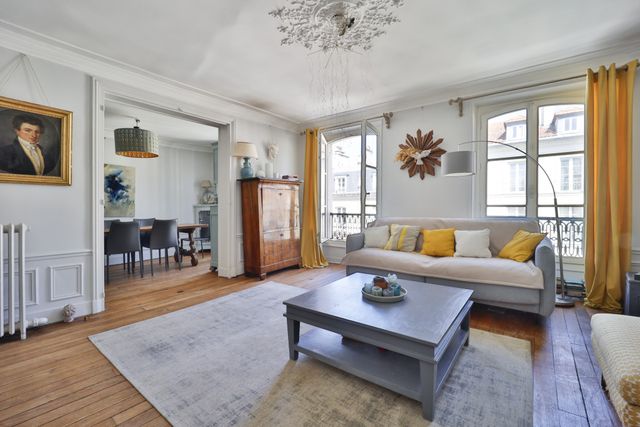 Appartement à vendre - 6 pièces - 133,24 m2 - Versailles - 78 - ILE-DE-FRANCE