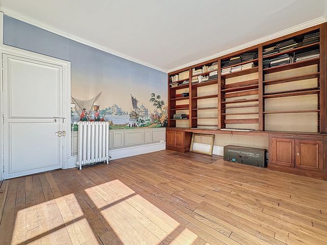 Maison à vendre - 7 pièces - 160,43 m2 - Versailles - 78 - ILE-DE-FRANCE