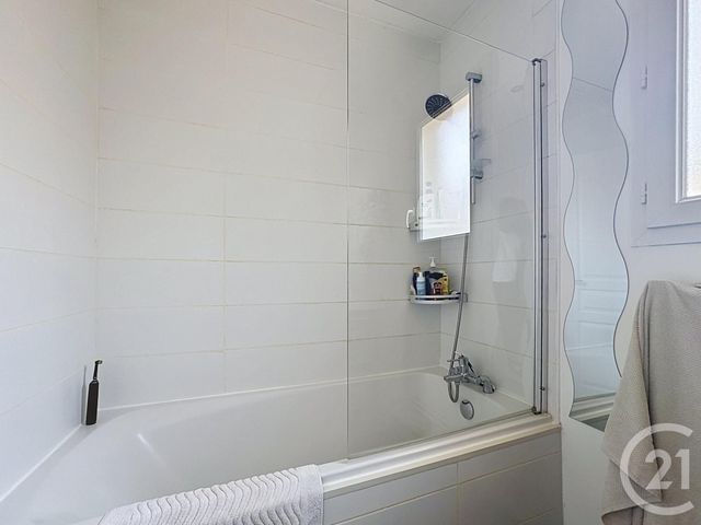 Maison &agrave; louer - 5 pi&egrave;ces - 105,79 m2 - Mios - 33 - AQUITAINE