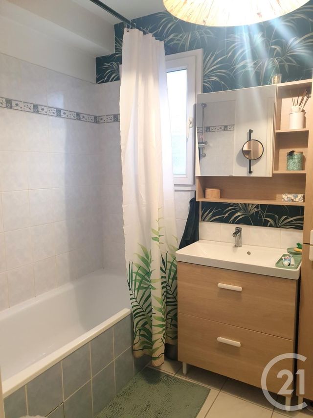 Appartement T3 &agrave; louer - 3 pi&egrave;ces - 60,12 m2 - Biganos - 33 - AQUITAINE