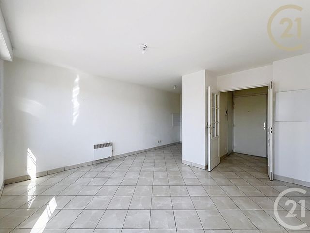 Appartement F2 &agrave; vendre - 2 pi&egrave;ces - 38,67 m2 - St Fargeau Ponthierry - 77 - ILE-DE-FRANCE