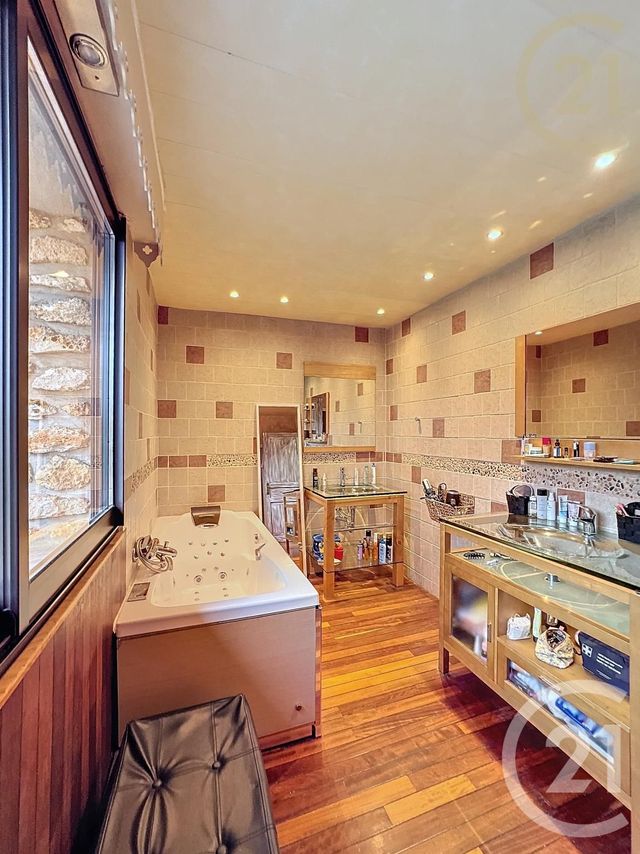 Maison à vendre - 11 pièces - 249,09 m2 - Pringy - 77 - ILE-DE-FRANCE