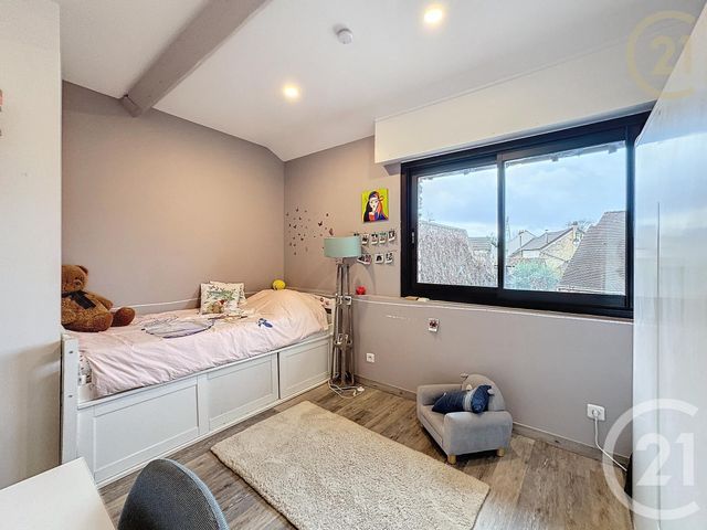 Maison à vendre - 11 pièces - 249,09 m2 - Pringy - 77 - ILE-DE-FRANCE