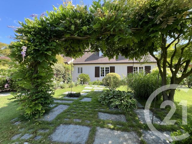 Maison à vendre - 8 pièces - 199,60 m2 - St Fargeau Ponthierry - 77 - ILE-DE-FRANCE