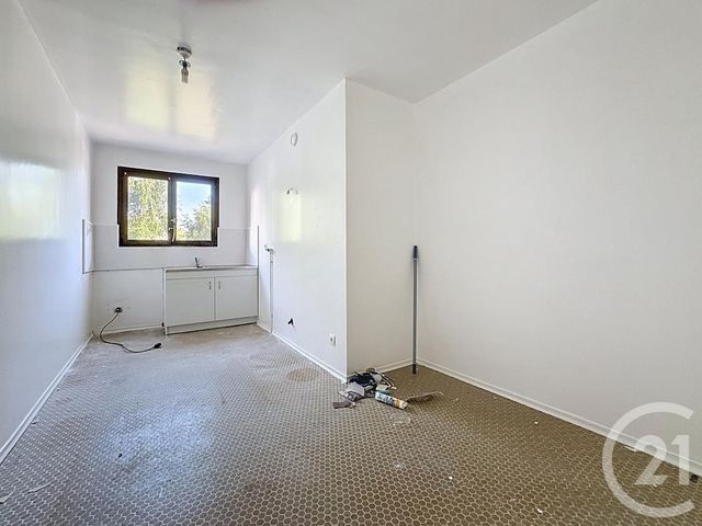 Appartement F3 à louer - 3 pièces - 72,28 m2 - Melun - 77 - ILE-DE-FRANCE