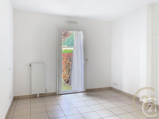 Appartement F2 à vendre - 2 pièces - 43,69 m2 - Pringy - 77 - ILE-DE-FRANCE