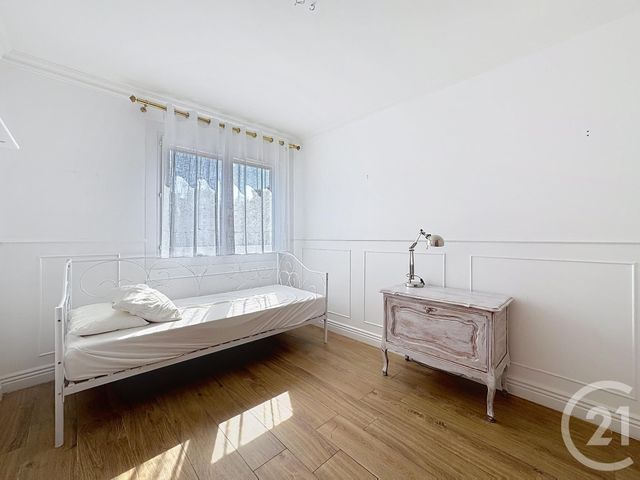 Appartement F4 à louer - 4 pièces - 72,82 m2 - St Fargeau Ponthierry - 77 - ILE-DE-FRANCE