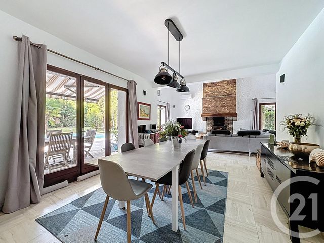 Maison &agrave; louer - 6 pi&egrave;ces - 206,08 m2 - St Sauveur Sur Ecole - 77 - ILE-DE-FRANCE