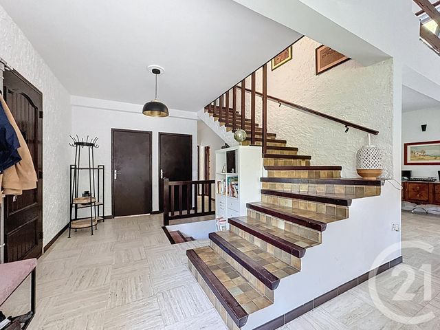 Maison &agrave; louer - 6 pi&egrave;ces - 206,08 m2 - St Sauveur Sur Ecole - 77 - ILE-DE-FRANCE