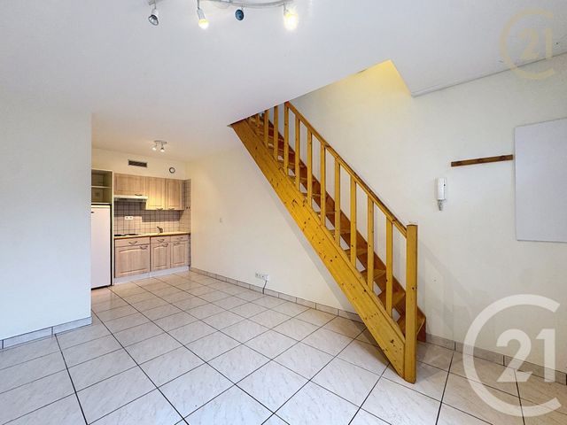 Appartement Duplex &agrave; vendre - 2 pi&egrave;ces - 25,50 m2 - 77 - ILE-DE-FRANCE
