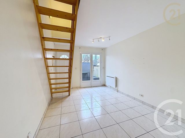 Appartement Duplex &agrave; vendre - 2 pi&egrave;ces - 25,50 m2 - 77 - ILE-DE-FRANCE