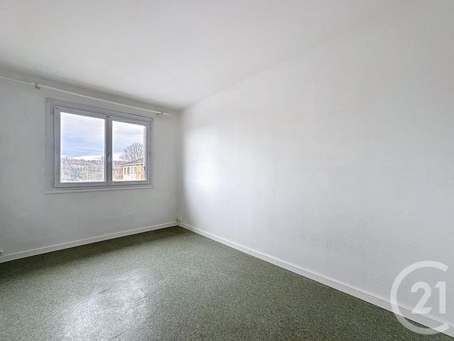 Appartement F3 à louer - 3 pièces - 64,04 m2 - St Fargeau Ponthierry - 77 - ILE-DE-FRANCE