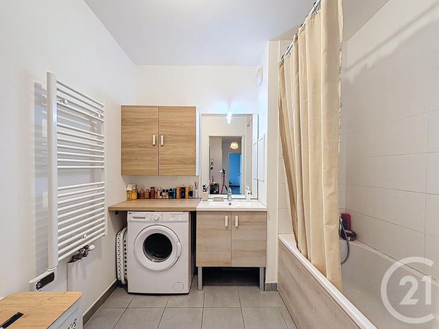 Appartement F3 &agrave; louer - 3 pi&egrave;ces - 69,95 m2 - St Fargeau Ponthierry - 77 - ILE-DE-FRANCE