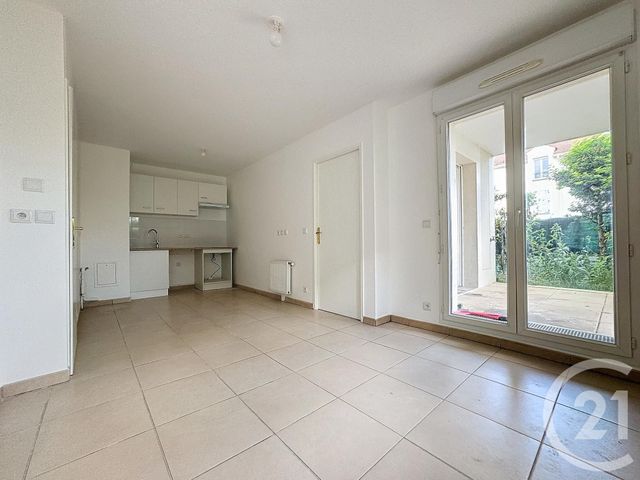 Appartement F2 bis &agrave; louer - 3 pi&egrave;ces - 47,38 m2 - St Fargeau Ponthierry - 77 - ILE-DE-FRANCE