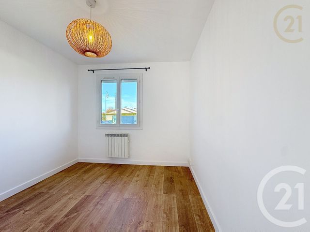 Maison &agrave; vendre - 5 pi&egrave;ces - 93,81 m2 - St Sauveur Sur Ecole - 77 - ILE-DE-FRANCE