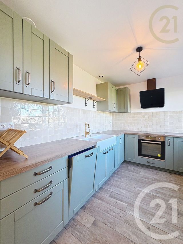 Maison &agrave; vendre - 5 pi&egrave;ces - 93,81 m2 - St Sauveur Sur Ecole - 77 - ILE-DE-FRANCE