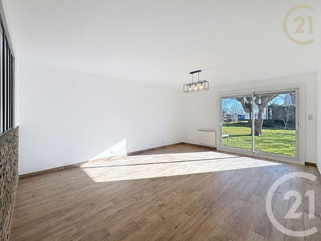 Maison &agrave; vendre - 5 pi&egrave;ces - 93,81 m2 - St Sauveur Sur Ecole - 77 - ILE-DE-FRANCE