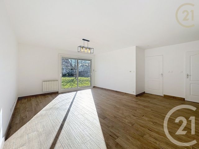 Maison &agrave; vendre - 5 pi&egrave;ces - 93,81 m2 - St Sauveur Sur Ecole - 77 - ILE-DE-FRANCE