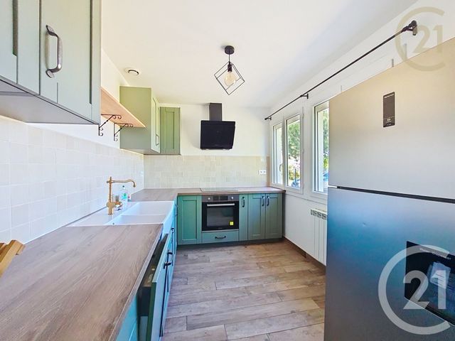 Maison &agrave; vendre - 5 pi&egrave;ces - 93,81 m2 - St Sauveur Sur Ecole - 77 - ILE-DE-FRANCE