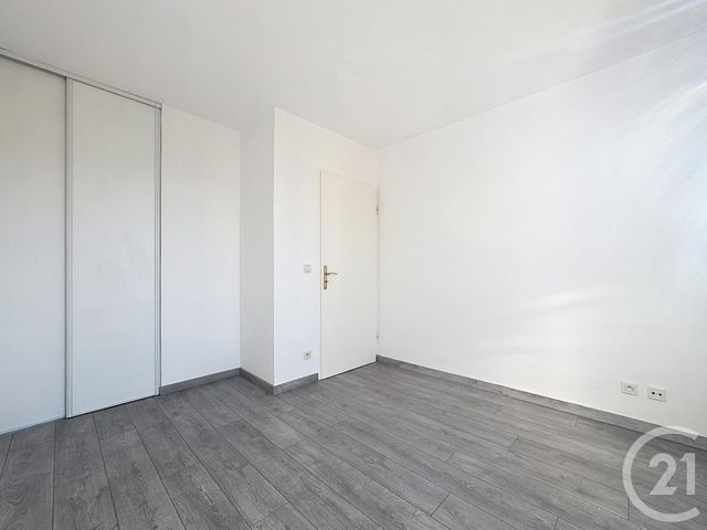 Appartement F3 &agrave; louer - 3 pi&egrave;ces - 56,01 m2 - Le Coudray Montceaux - 91 - ILE-DE-FRANCE