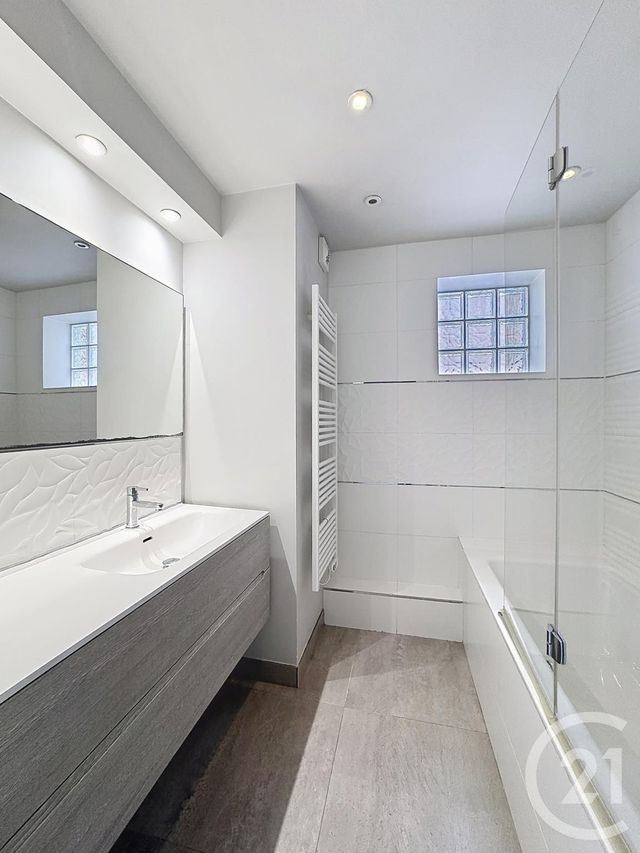 Appartement F3 &agrave; louer - 3 pi&egrave;ces - 68,83 m2 - Avon - 77 - ILE-DE-FRANCE