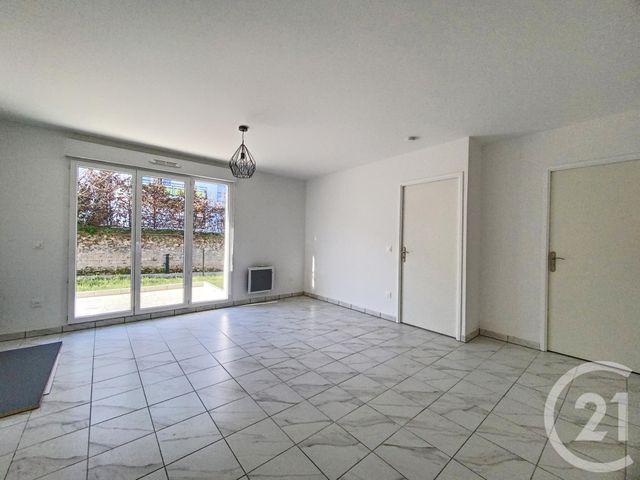 Appartement F2 &agrave; louer - 2 pi&egrave;ces - 41,81 m2 - St Fargeau Ponthierry - 77 - ILE-DE-FRANCE