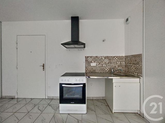 Appartement F2 &agrave; louer - 2 pi&egrave;ces - 41,81 m2 - St Fargeau Ponthierry - 77 - ILE-DE-FRANCE