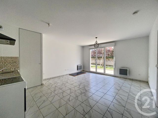 Appartement F2 &agrave; louer - 2 pi&egrave;ces - 41,81 m2 - St Fargeau Ponthierry - 77 - ILE-DE-FRANCE