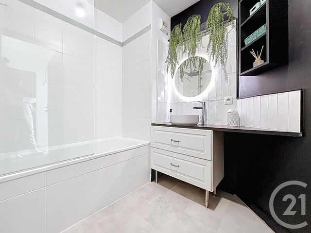 Appartement F3 &agrave; louer - 3 pi&egrave;ces - 62,04 m2 - Corbeil Essonnes - 91 - ILE-DE-FRANCE