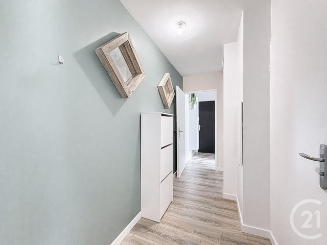 Appartement F3 &agrave; louer - 3 pi&egrave;ces - 62,04 m2 - Corbeil Essonnes - 91 - ILE-DE-FRANCE