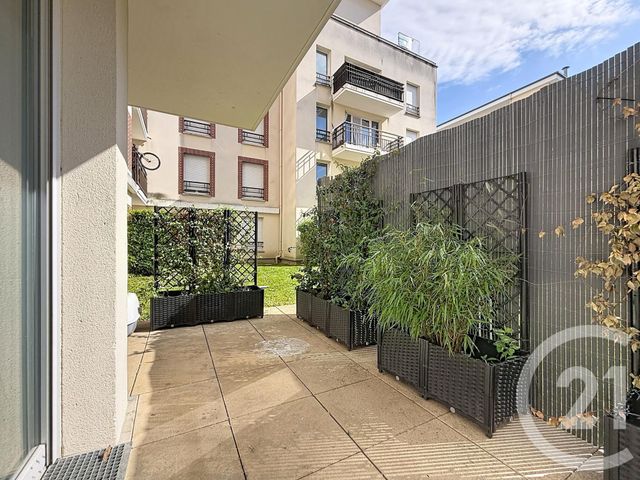 Appartement F3 &agrave; louer - 3 pi&egrave;ces - 62,04 m2 - Corbeil Essonnes - 91 - ILE-DE-FRANCE