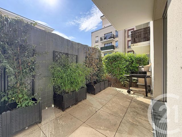 Appartement F3 &agrave; louer - 3 pi&egrave;ces - 62,04 m2 - Corbeil Essonnes - 91 - ILE-DE-FRANCE