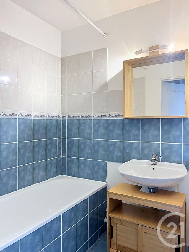 Appartement F2 &agrave; louer - 2 pi&egrave;ces - 52,12 m2 - Melun - 77 - ILE-DE-FRANCE