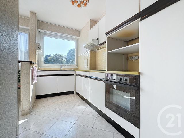 Appartement F5 &agrave; louer - 5 pi&egrave;ces - 99,24 m2 - Vaux Le Penil - 77 - ILE-DE-FRANCE