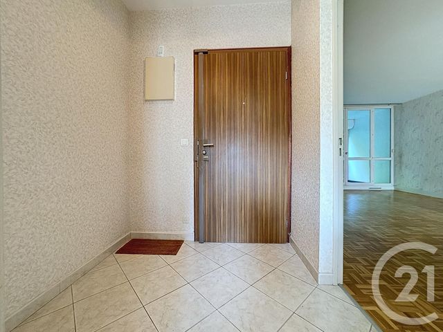 Appartement F5 &agrave; louer - 5 pi&egrave;ces - 99,24 m2 - Vaux Le Penil - 77 - ILE-DE-FRANCE