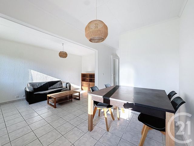 Appartement F2 &agrave; louer - 2 pi&egrave;ces - 47,30 m2 - St Fargeau Ponthierry - 77 - ILE-DE-FRANCE